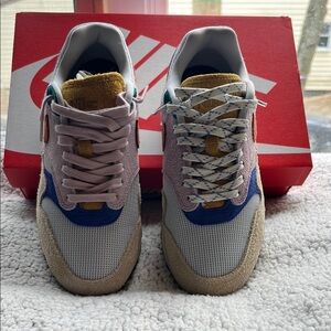 Nike Multicolor suede Sneakers